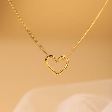 Hugs and Kisses Necklaces -XO