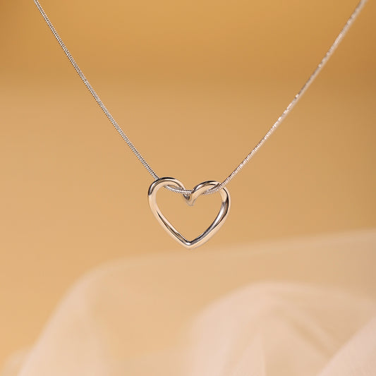 Hugs and Kisses Necklaces -XO